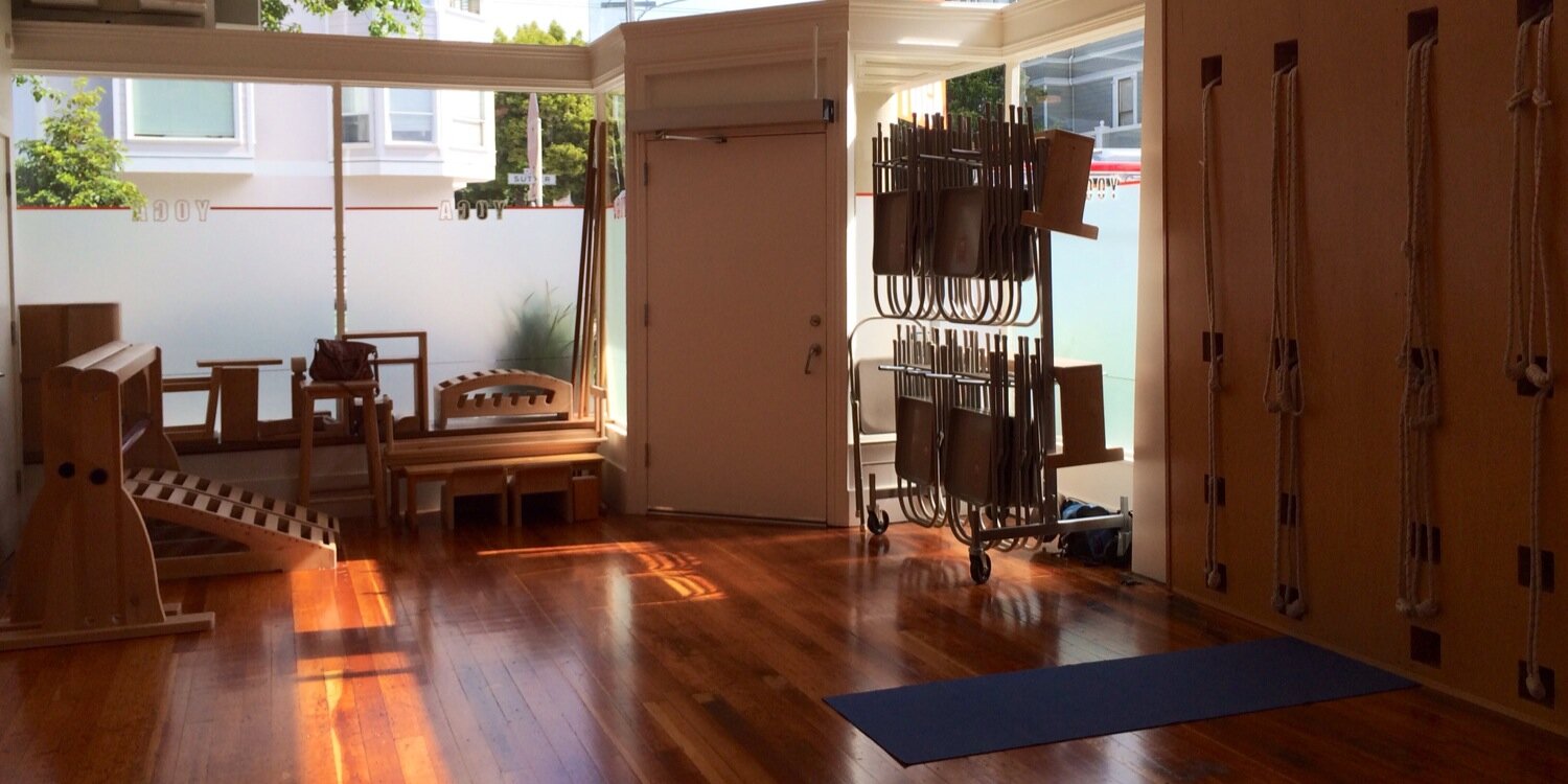 nikkiyoga's profile banner image