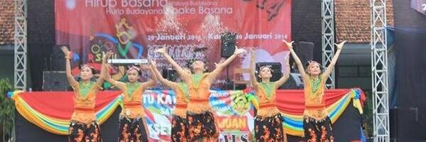 usiusiiiii's profile banner image