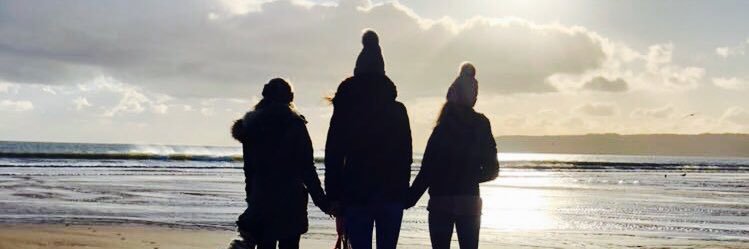 LivEmmaFaulkner's profile banner image