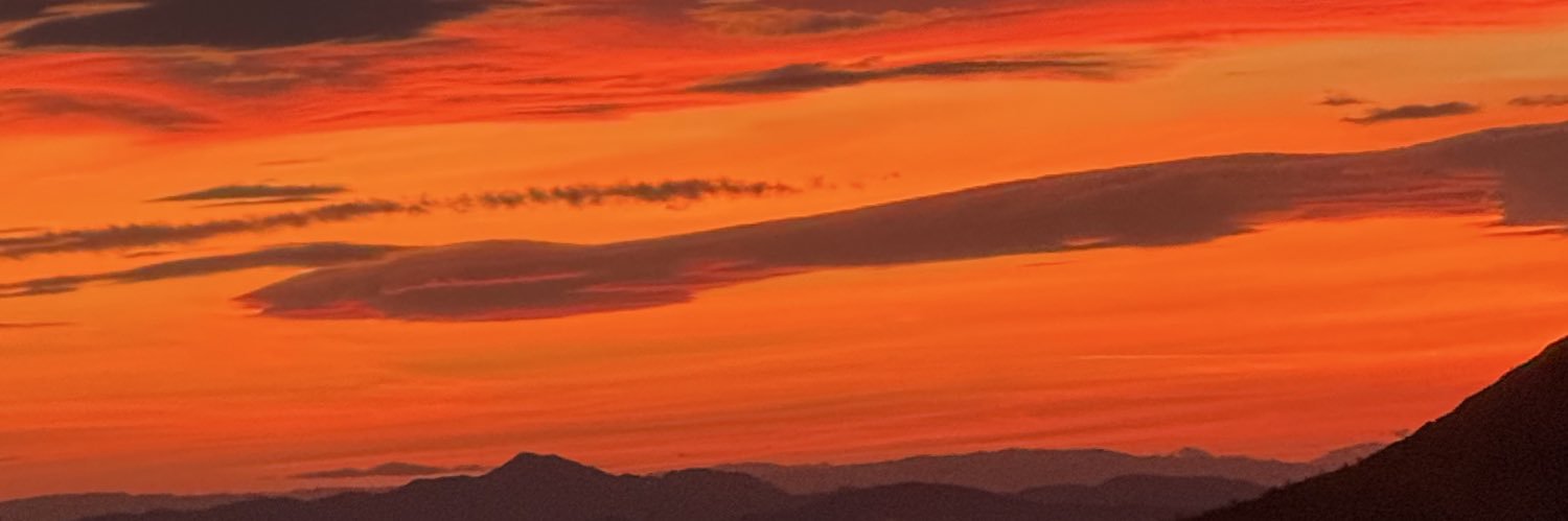 hannah_kind's profile banner image
