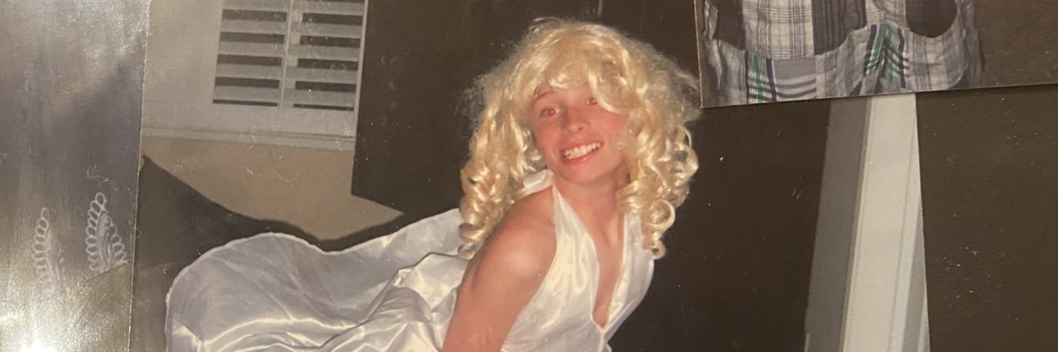AshleyTostada's profile banner image