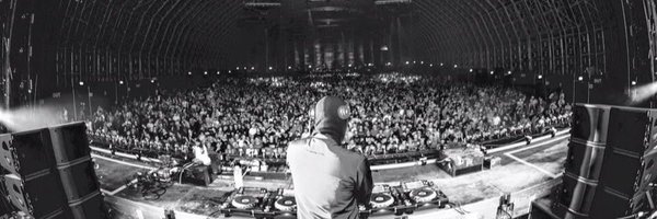 Tomharnack_ Profile Banner