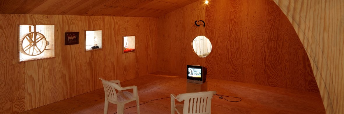 Malkit Shoshan banner