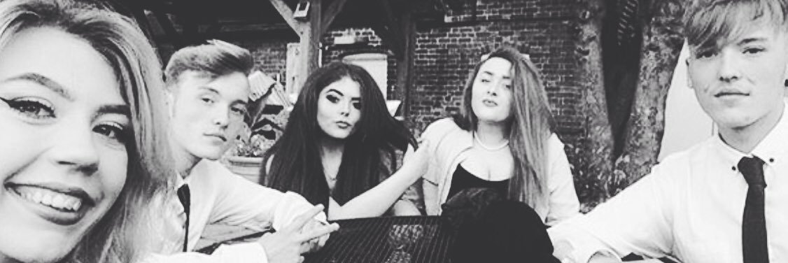 chick3n_queen's profile banner image
