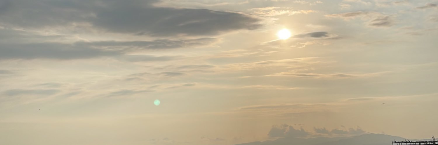 estherav07's profile banner image
