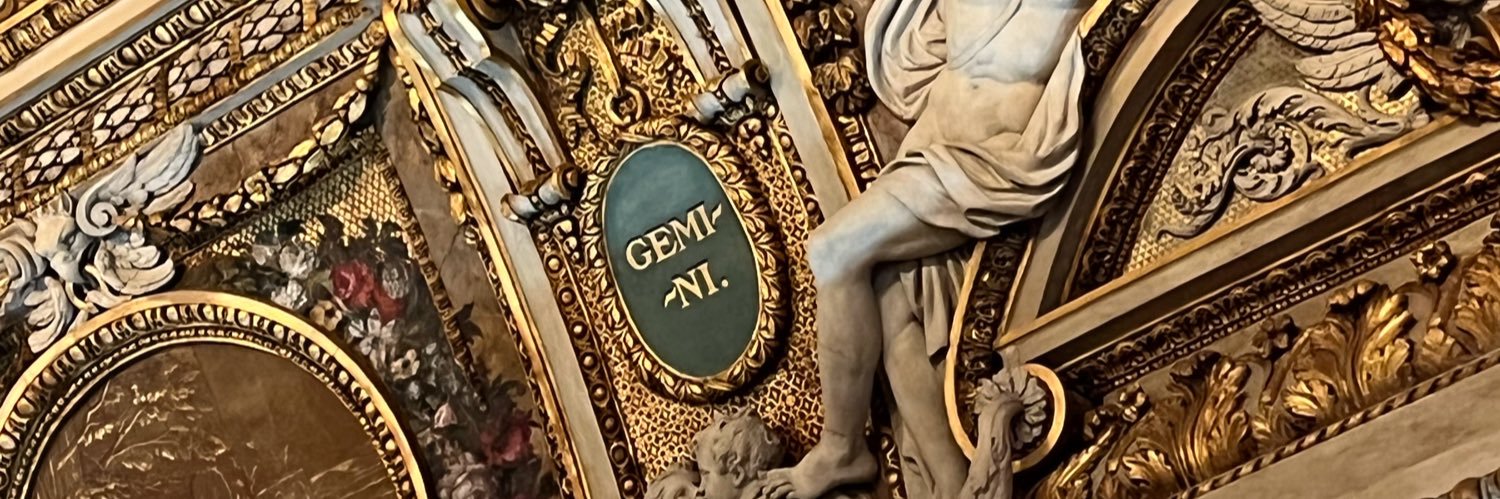 leahmnrd's profile banner image