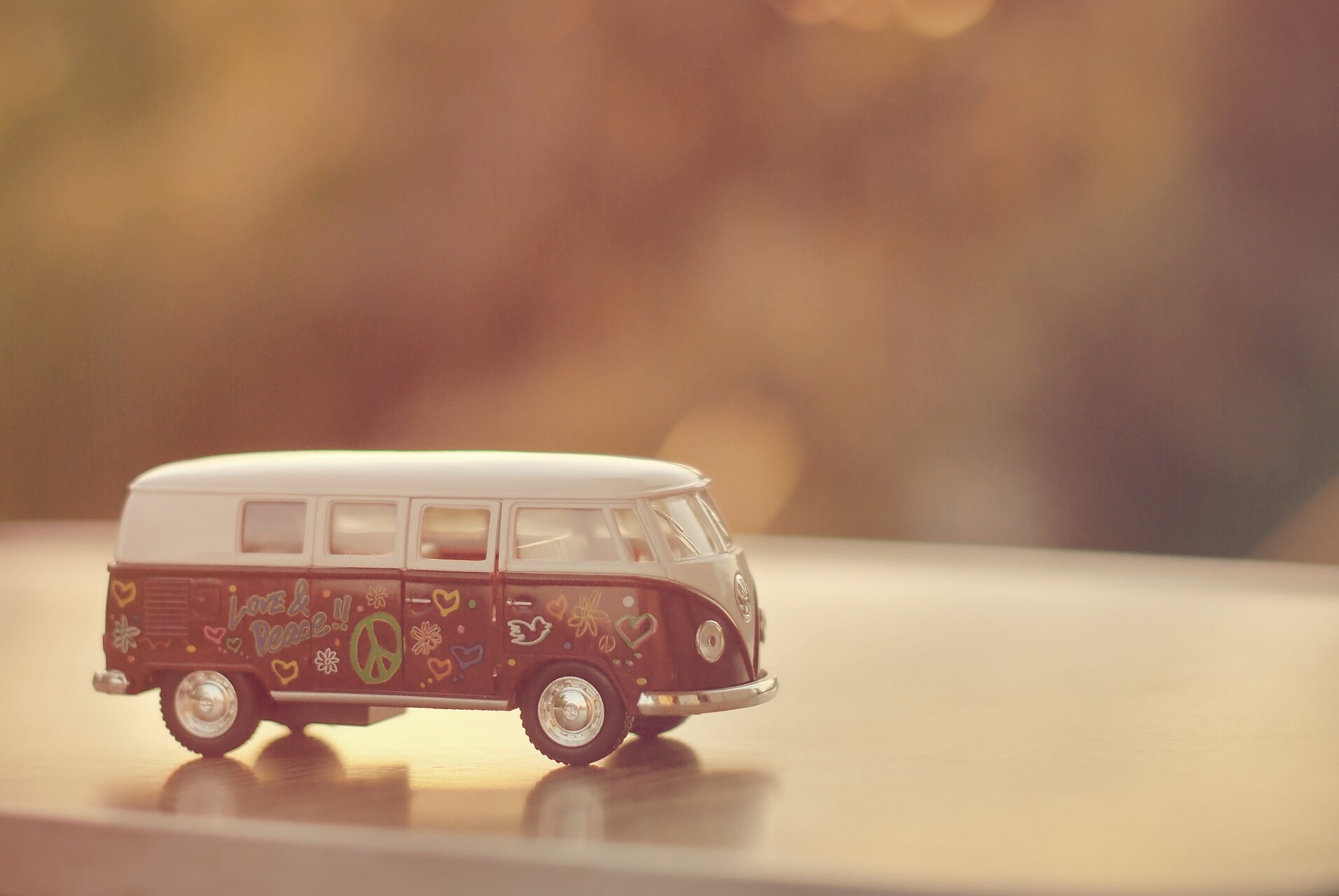 PLOY_LES's profile banner image