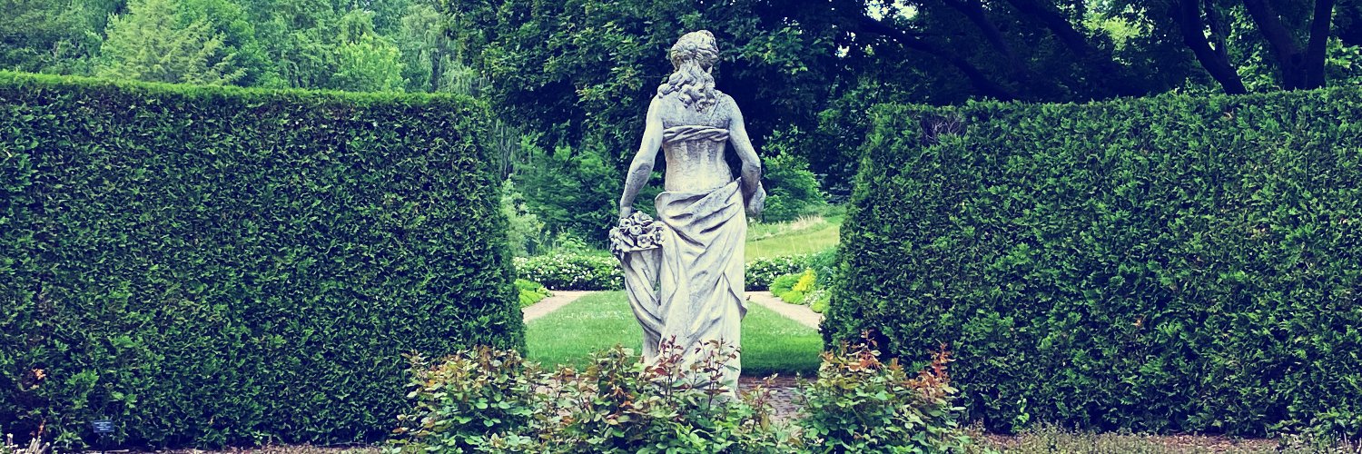 nina_wright's profile banner image