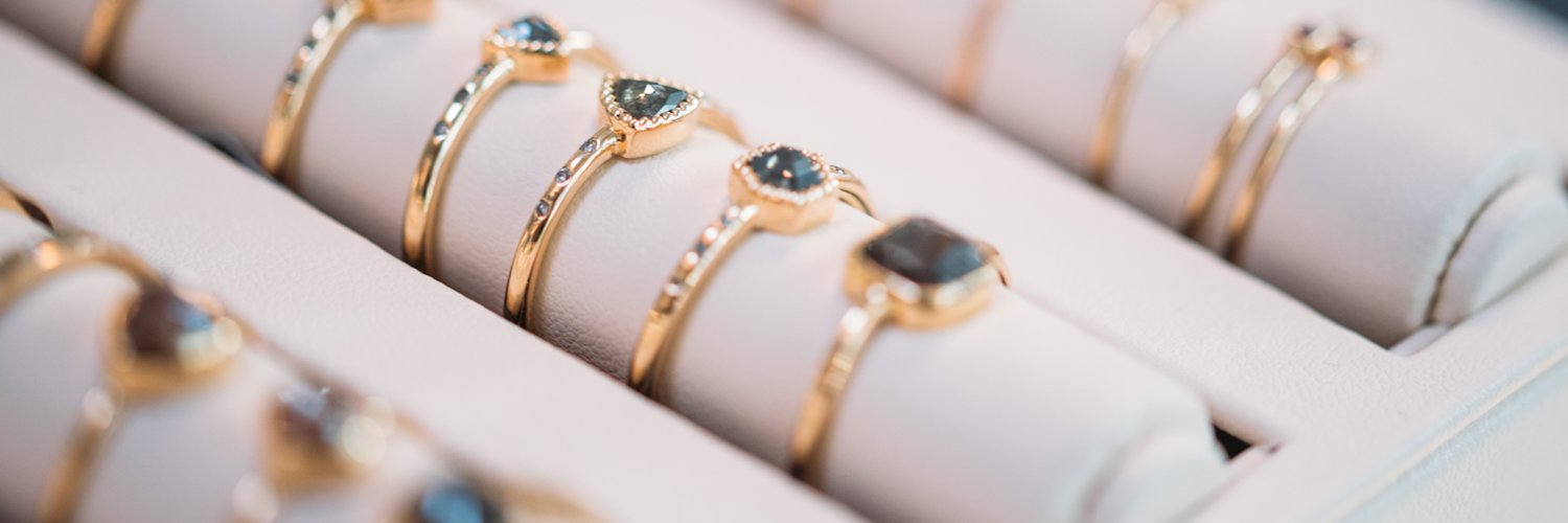 _LuluDesigns's profile banner image