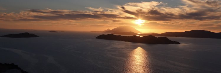 rachelreadss's profile banner image