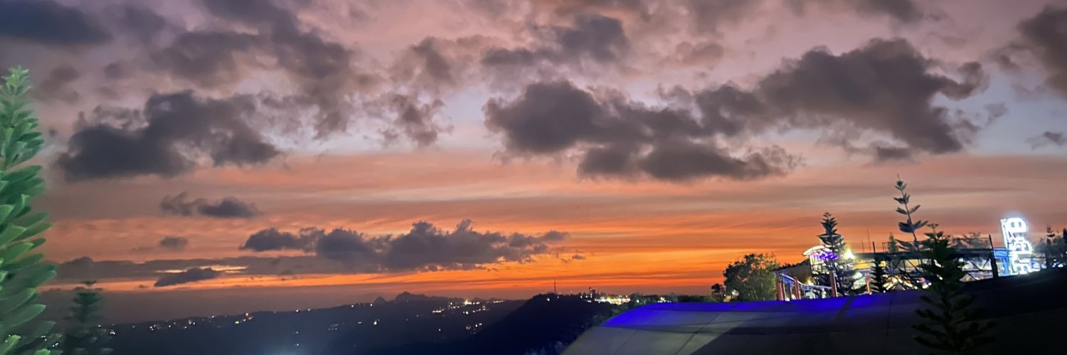 definitelydhen's profile banner image