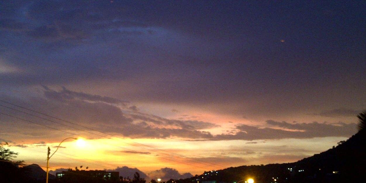 DesdeMiAbril's profile banner image