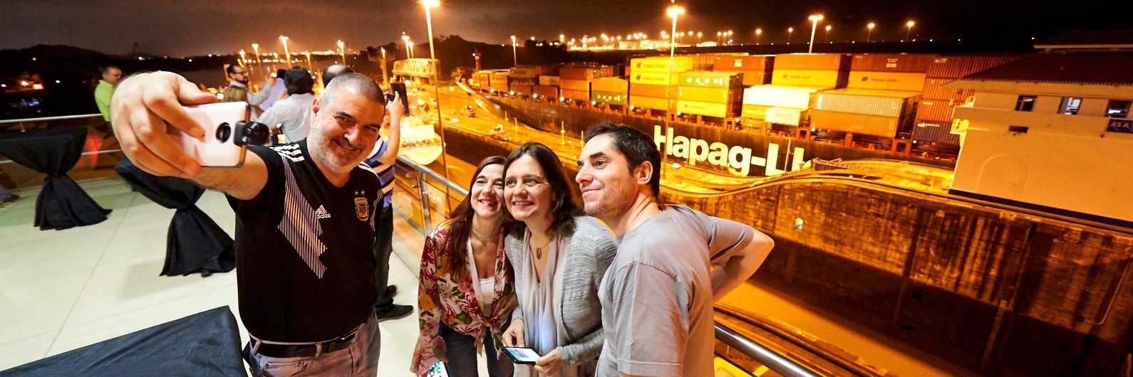 GabiSamela's profile banner image