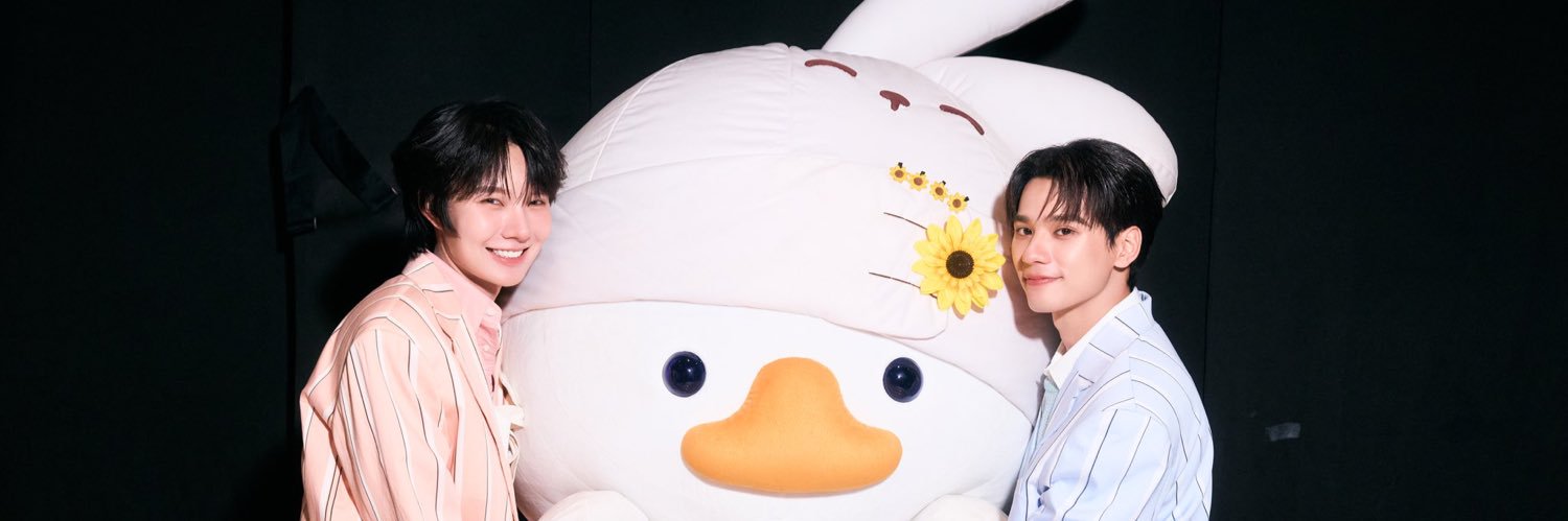 ployoh1012's profile banner image