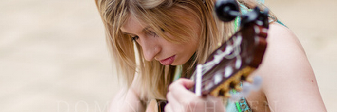 Rosa Emerald Fox banner