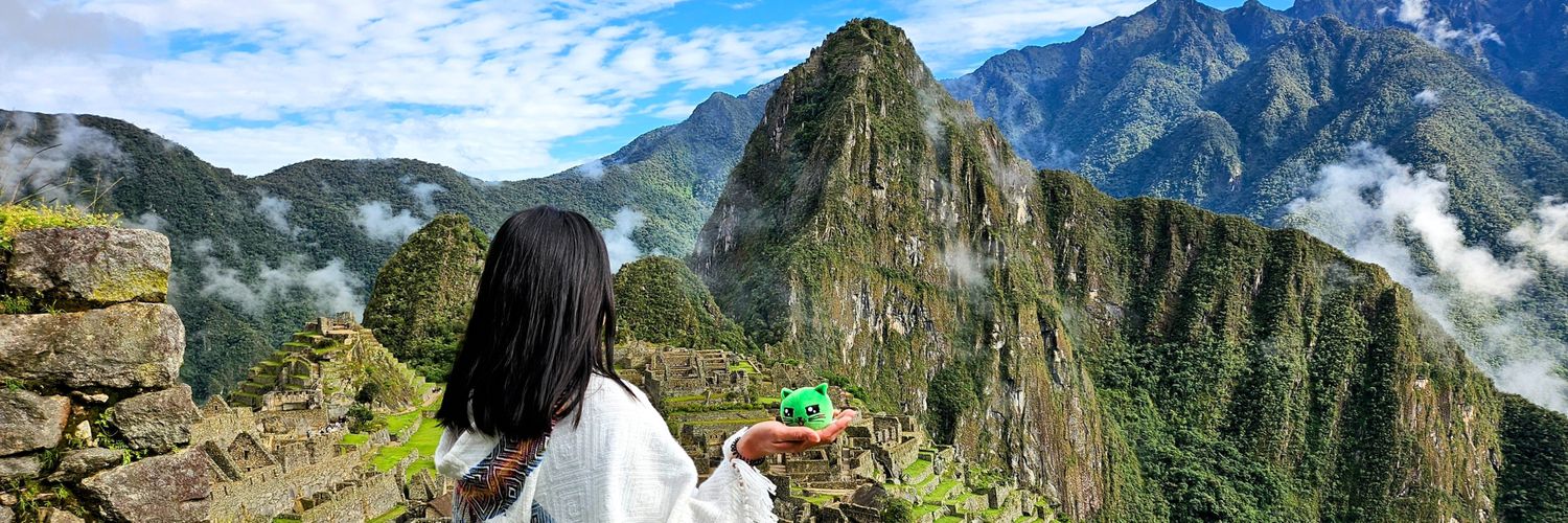 Victoria 💚✨ banner