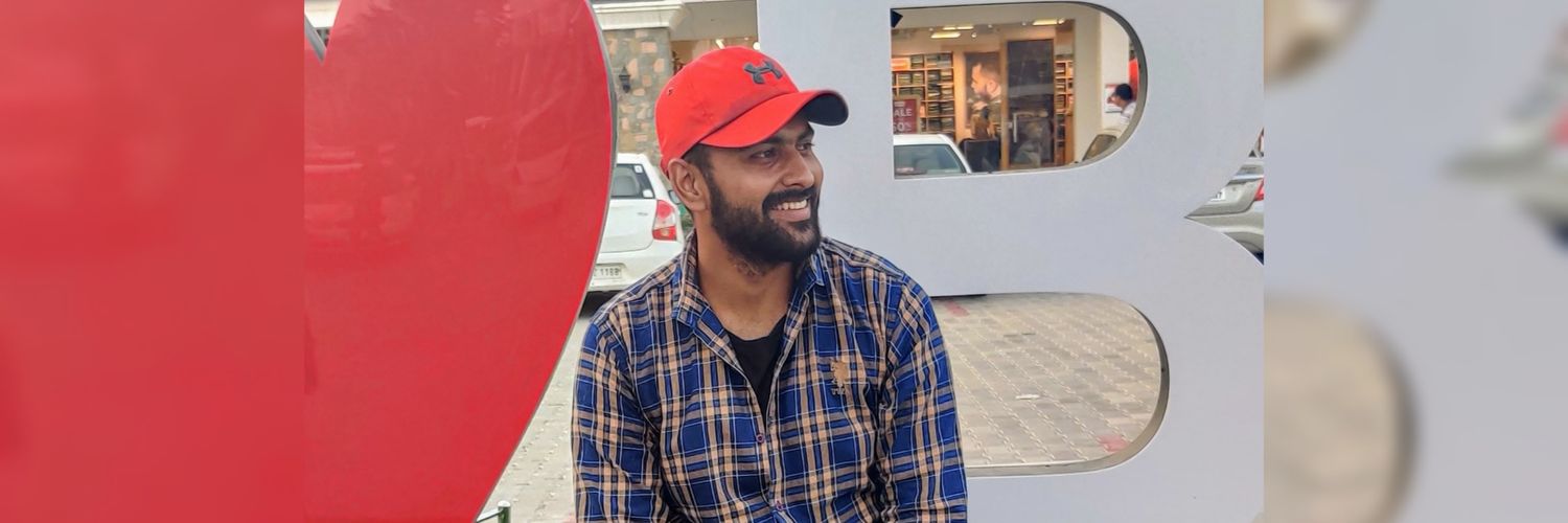 MakarMohit's profile banner image