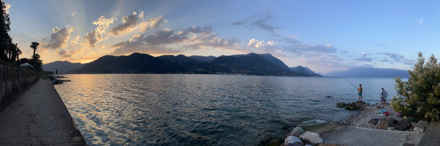 Howard Simpson banner