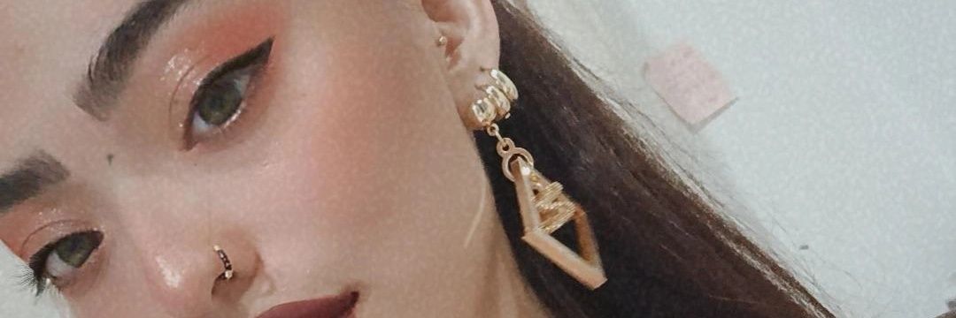 Linazaratee1's profile banner image