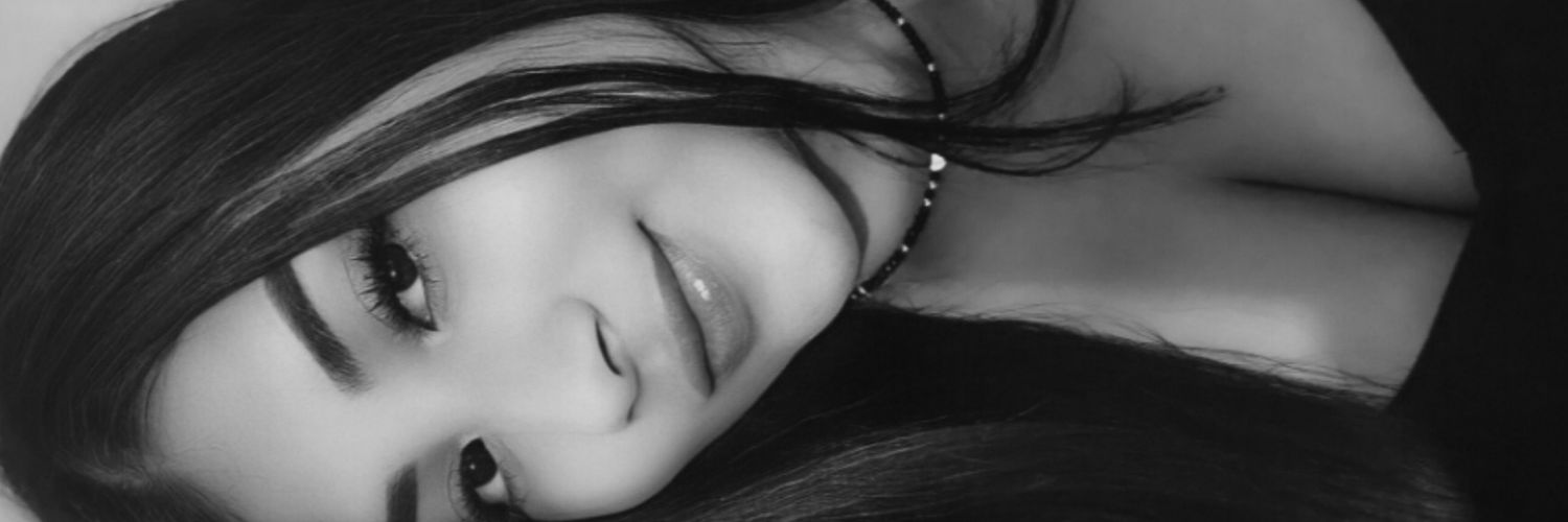 bxute20's profile banner image