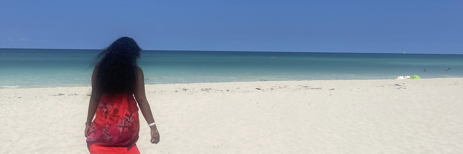 jayemills_'s profile banner image