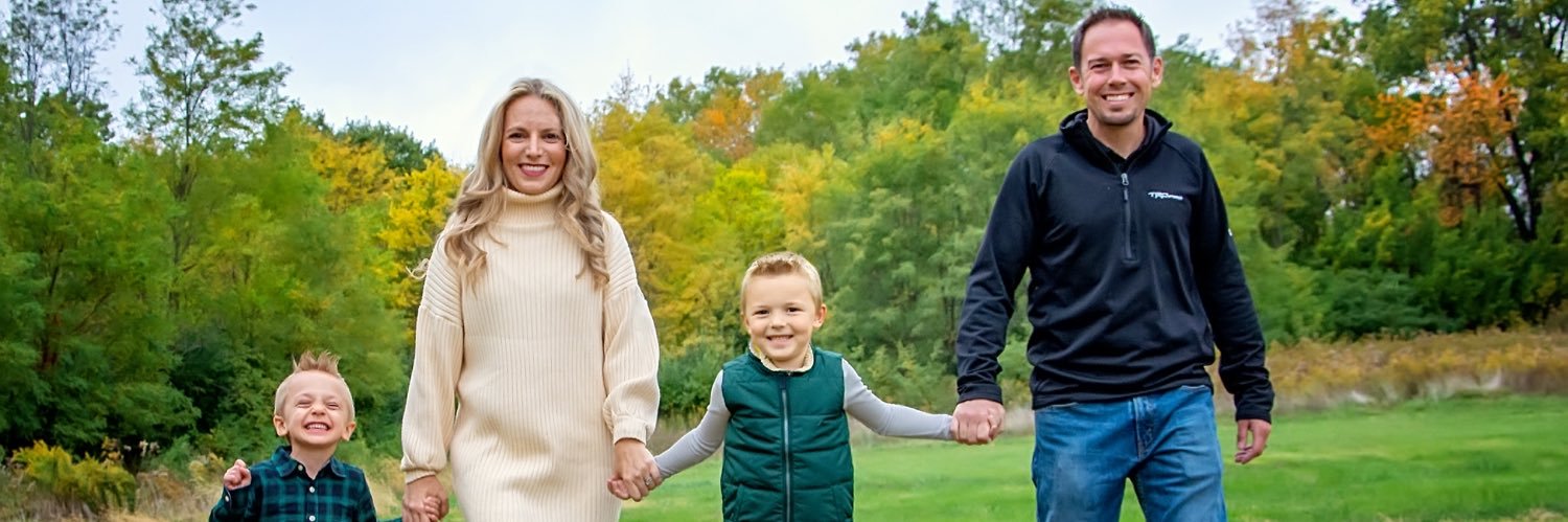 Kari Woodrum banner