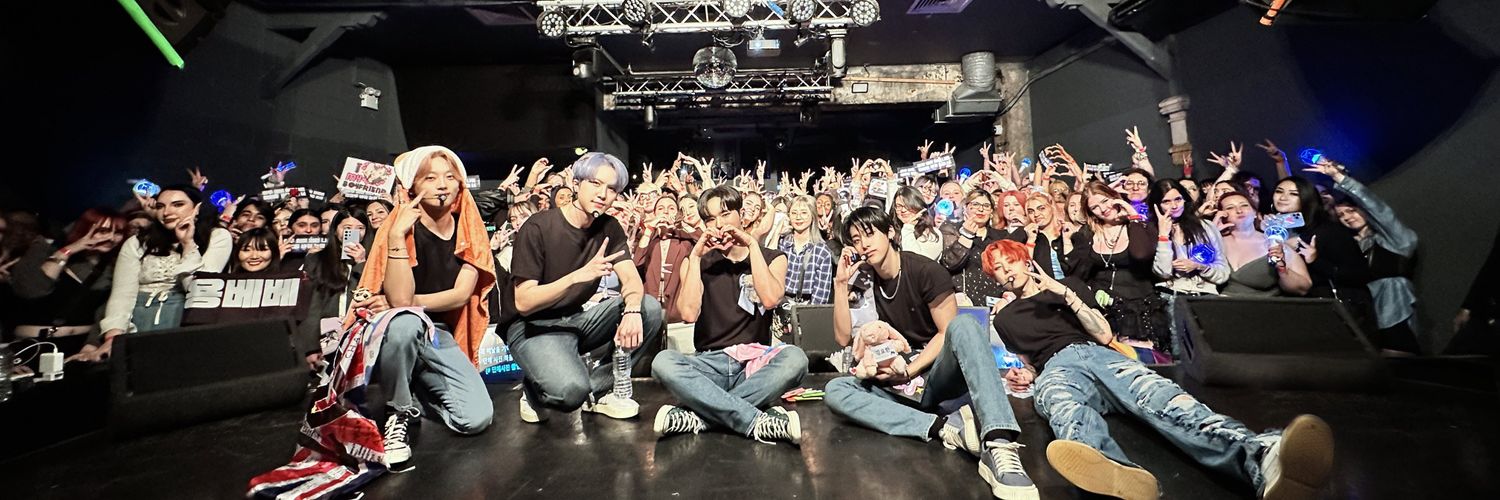 chnuss's profile banner image