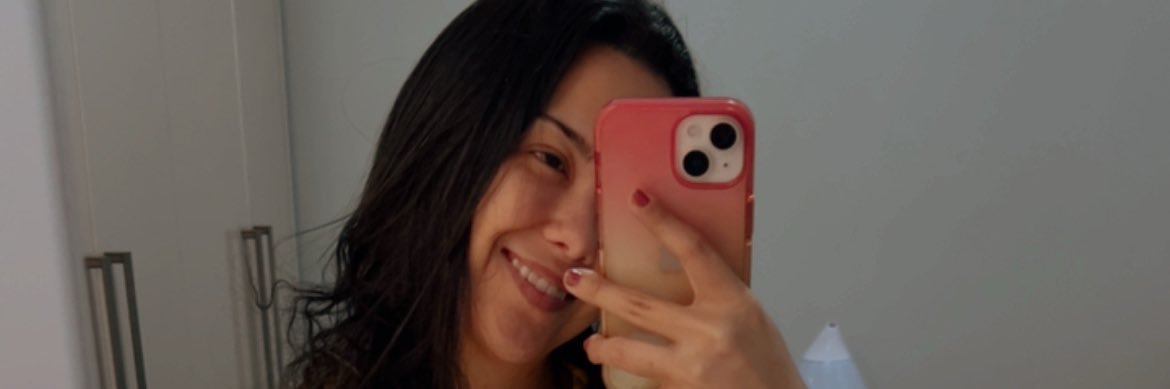 18Anynha's profile banner image