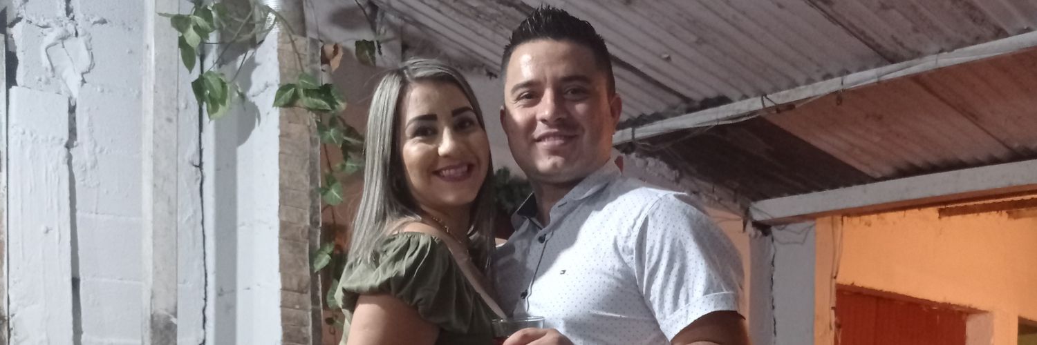 sara_urquiola's profile banner image