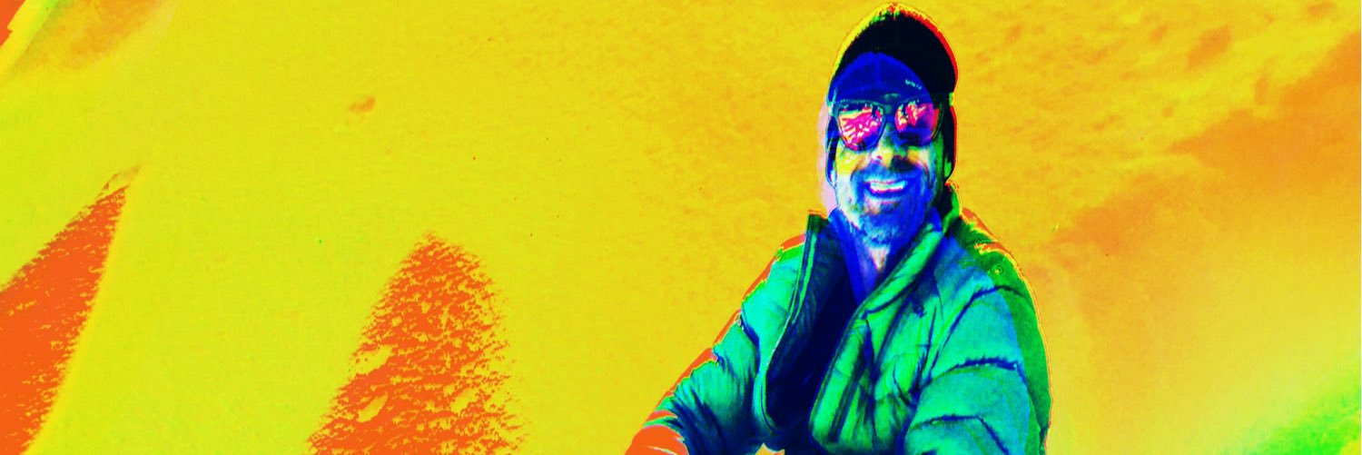 skukta's profile banner image