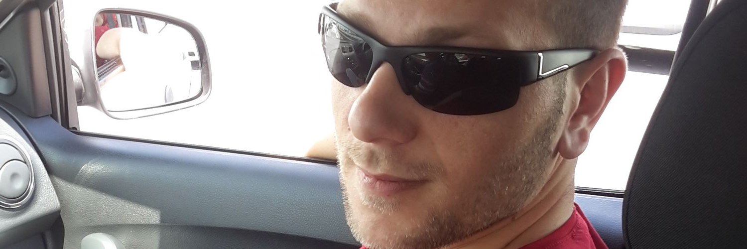 mbLgiN's profile banner image