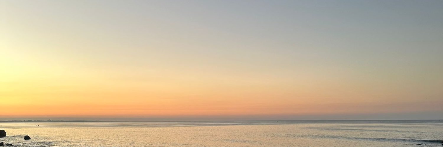 AngeliyoLopez's profile banner image