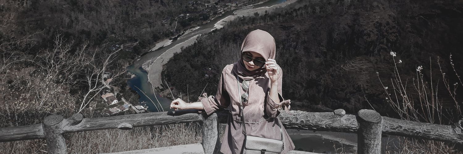 ApriliyaaNA's profile banner image