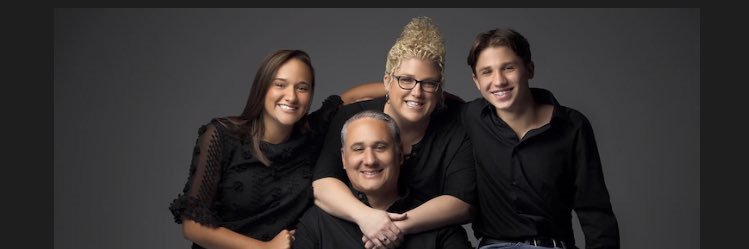 deenachris's profile banner image
