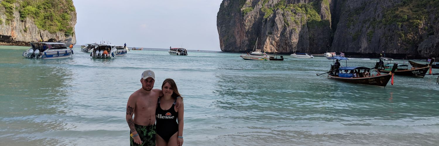 amydosX's profile banner image