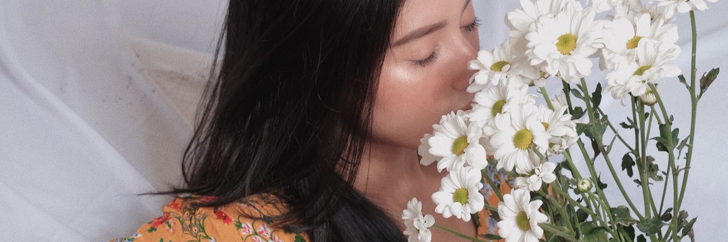 dindayularasati's profile banner image