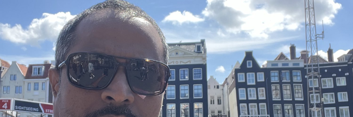 aayathH's profile banner image