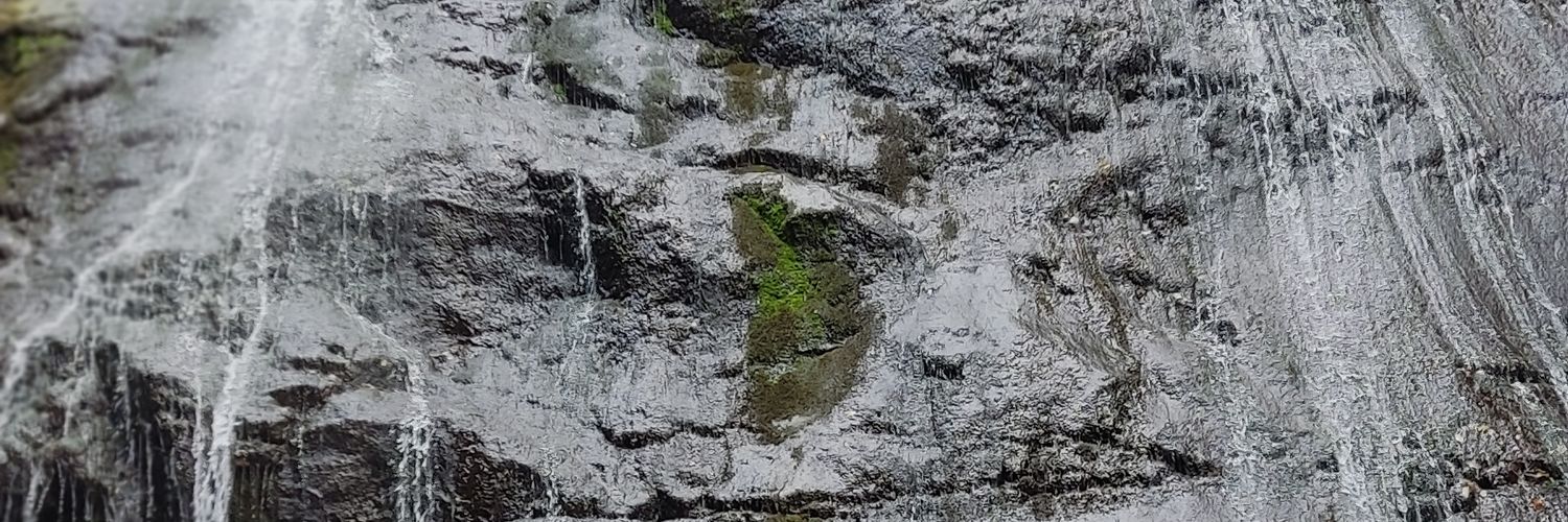 mezeak's profile banner image