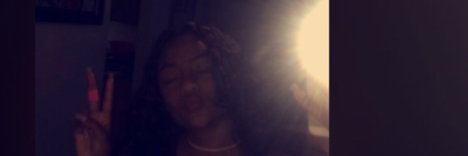 _queen_r__'s profile banner image