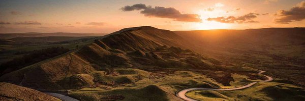 WealthUpTweets Profile Banner