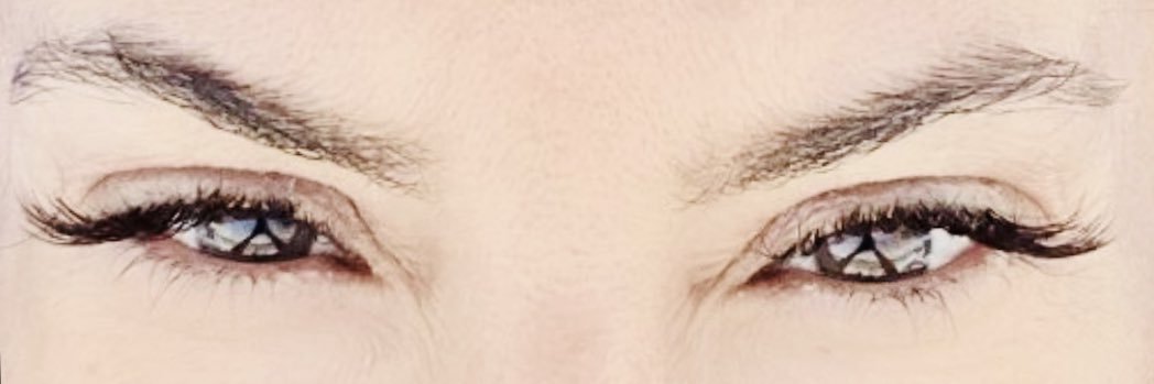 أم عادية ببلد منهوب banner