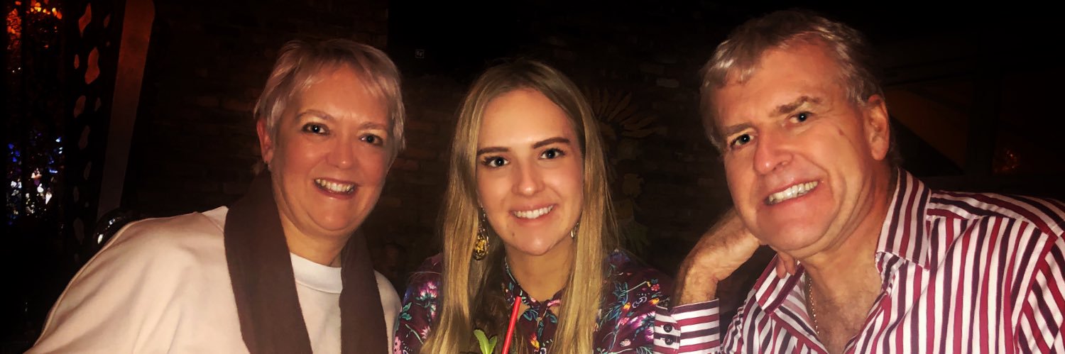 Simon Dennis 💙 banner