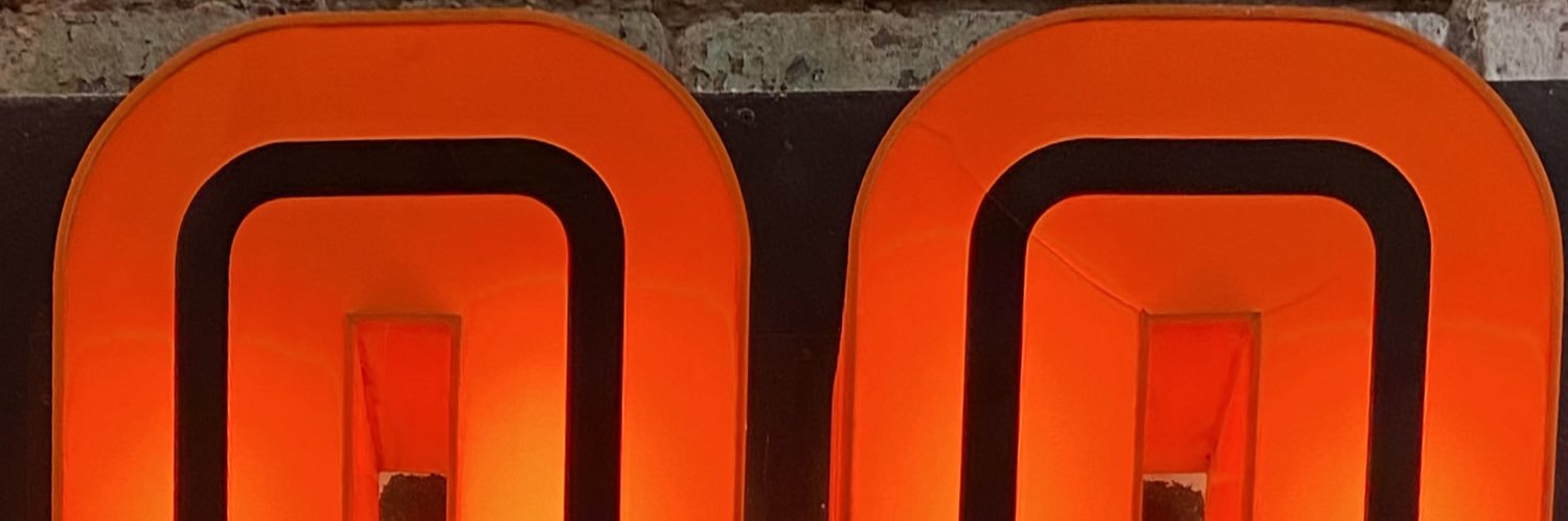 M_W's banner