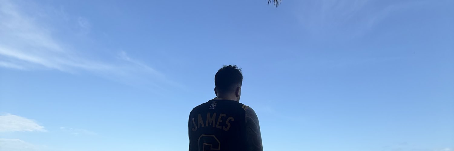 Naomihernando10's profile banner image