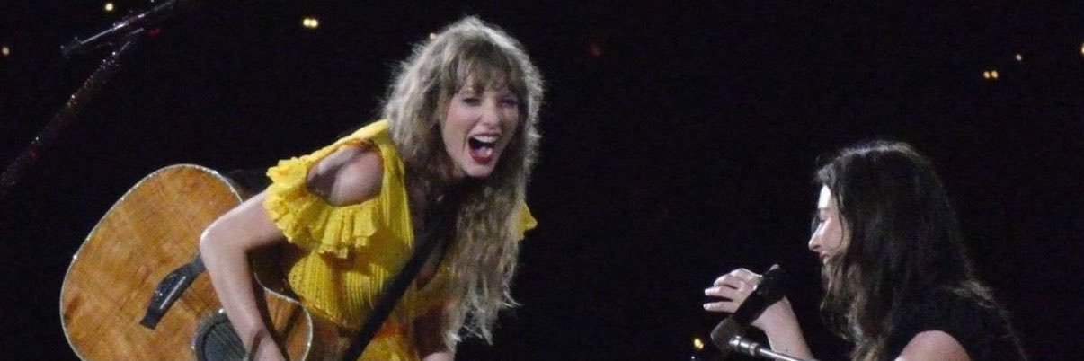 angiemoniii's profile banner image