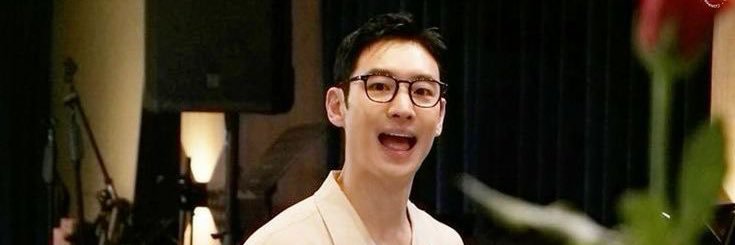 adadehk's profile banner image