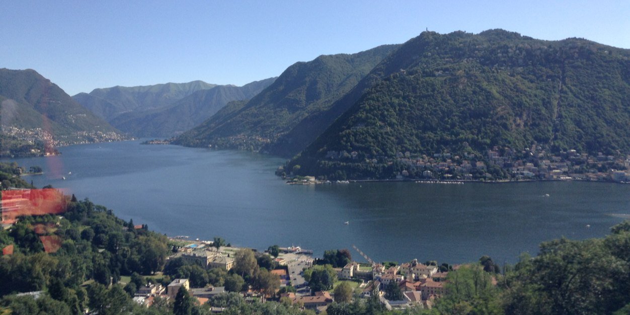 Kelly Thompson banner