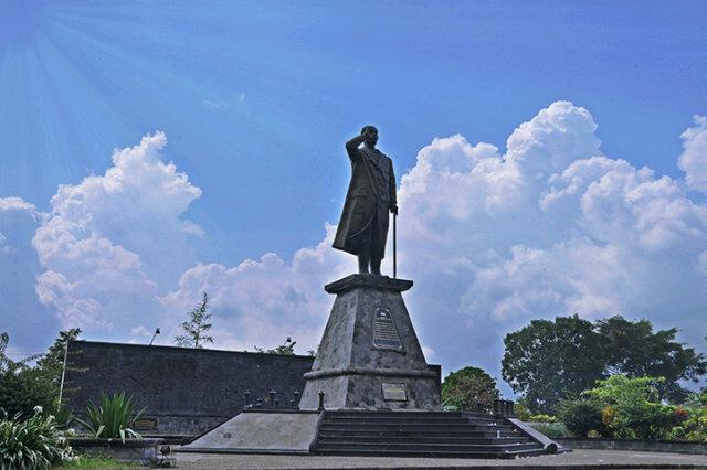 herwinsaputra_'s profile banner image
