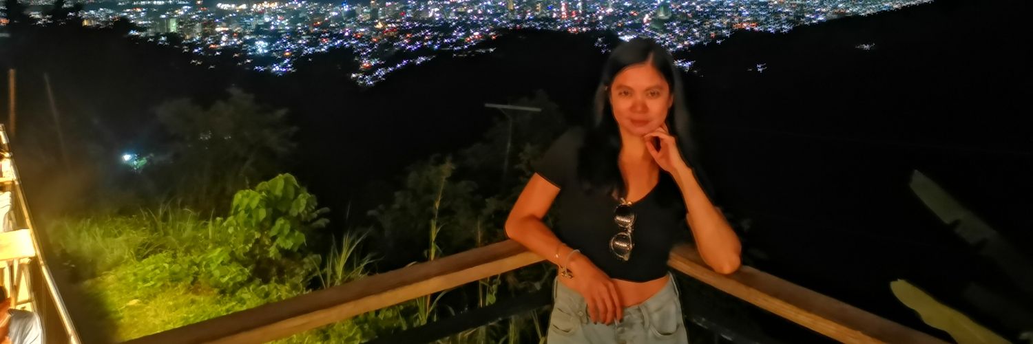 laralyssa's profile banner image