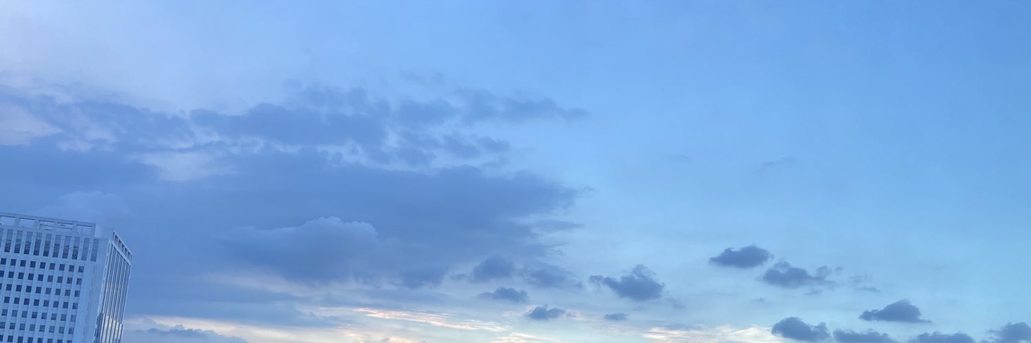 putrisaani's profile banner image